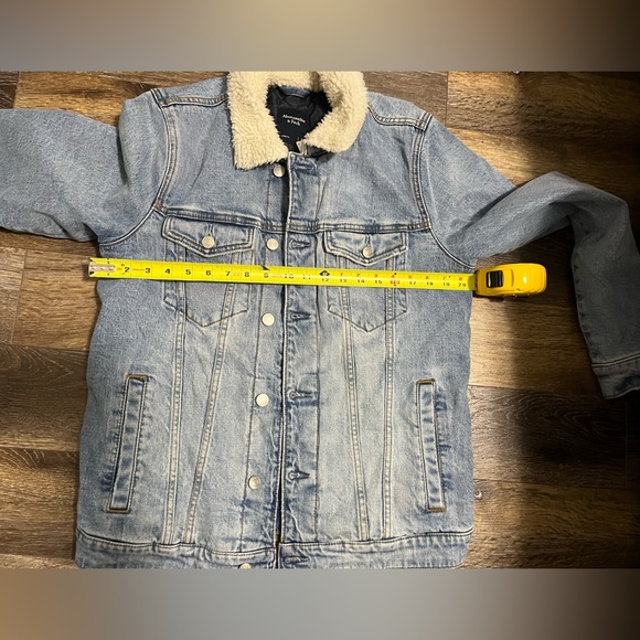 Vintage Y2K fleece lined Ambercrombie and Fitch Jean Jacket - Picture 10 of 10